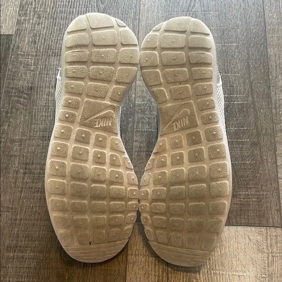 NIKE ROSHE RUN PLATINUM - Picture 6 of 7